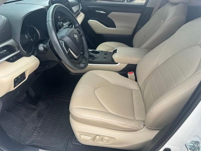 2023 Toyota Highlander XLE FWD (Natl)