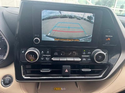2023 Toyota Highlander XLE FWD (Natl)