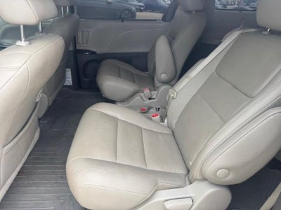2020 Toyota Sienna XLE Premium FWD 8-Passenger (Natl)
