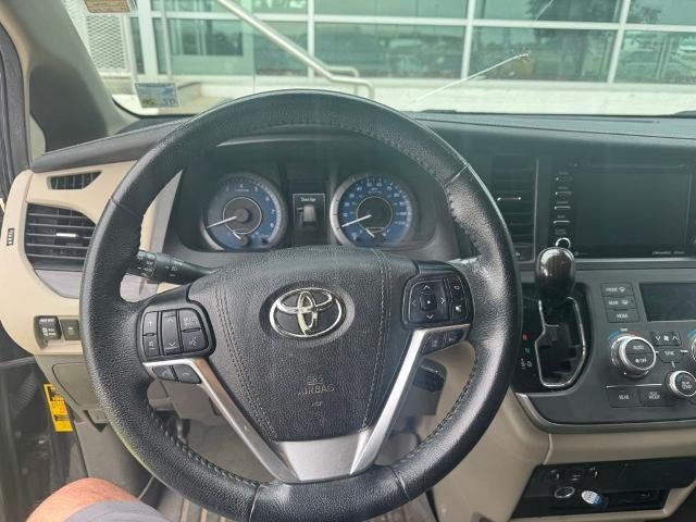 2020 Toyota Sienna XLE Premium FWD 8-Passenger (Natl)