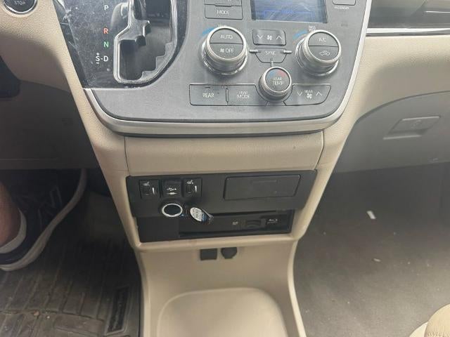 2020 Toyota Sienna XLE Premium FWD 8-Passenger (Natl)
