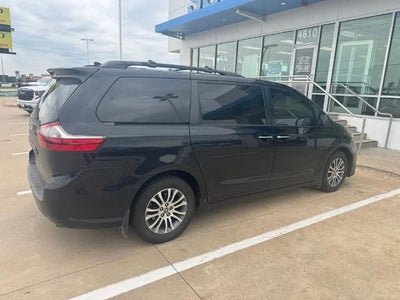 2020 Toyota Sienna XLE Premium FWD 8-Passenger (Natl)