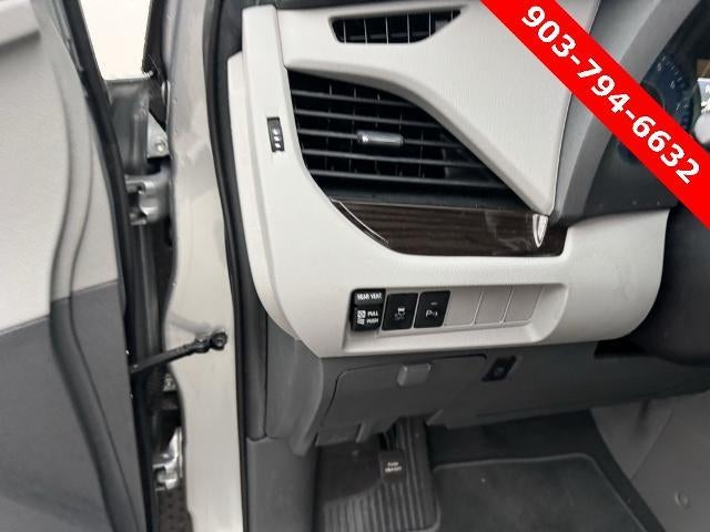 2020 Toyota Sienna XLE FWD 8-Passenger (Natl)