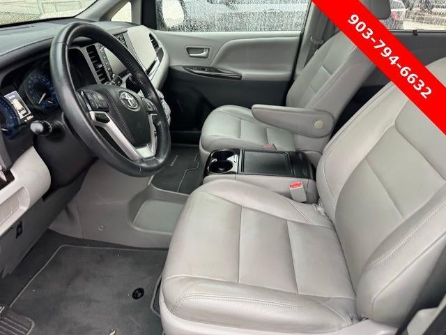 2020 Toyota Sienna XLE FWD 8-Passenger (Natl)