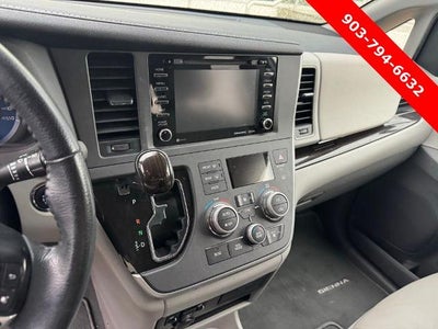 2020 Toyota Sienna XLE FWD 8-Passenger (Natl)