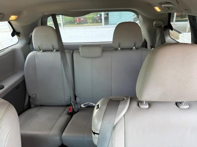 2019 Toyota Sienna XLE FWD 8-Passenger (Natl)