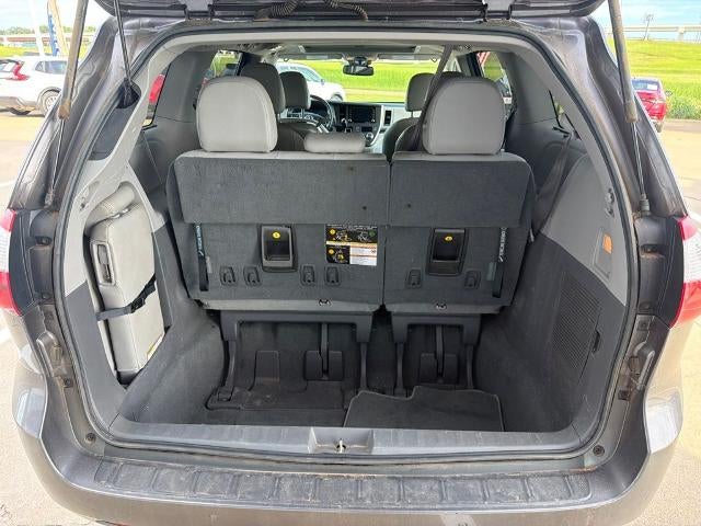 2019 Toyota Sienna XLE FWD 8-Passenger (Natl)