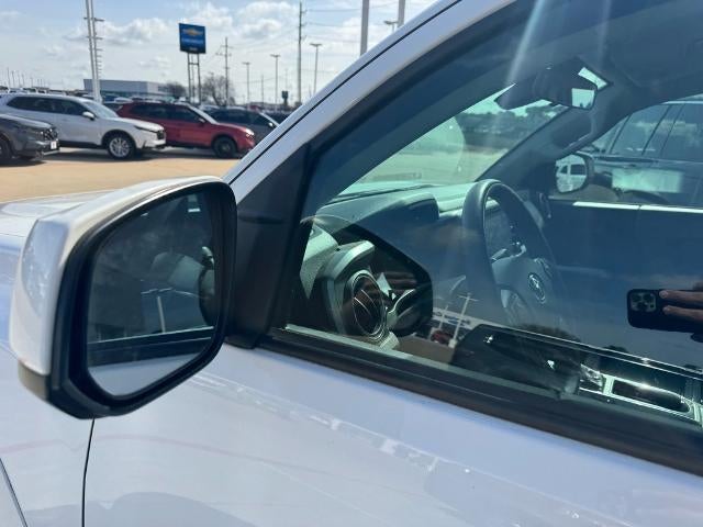 2021 Toyota Tacoma 2WD 2WD SR Double Cab 5' Bed I4 AT (GS)