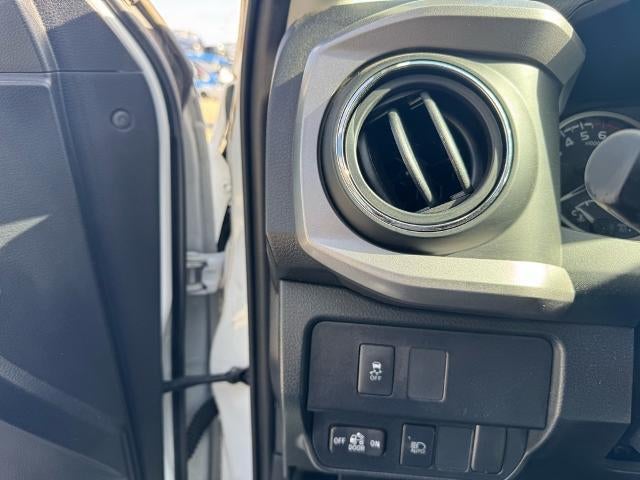 2021 Toyota Tacoma 2WD 2WD SR Double Cab 5' Bed I4 AT (GS)