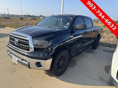 2013 Toyota Tundra 4WD Truck 4WD CrewMax Short Bed 5.7L FFV (Natl)