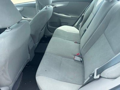 2013 Toyota Corolla 4dr Sdn Auto LE (Natl)