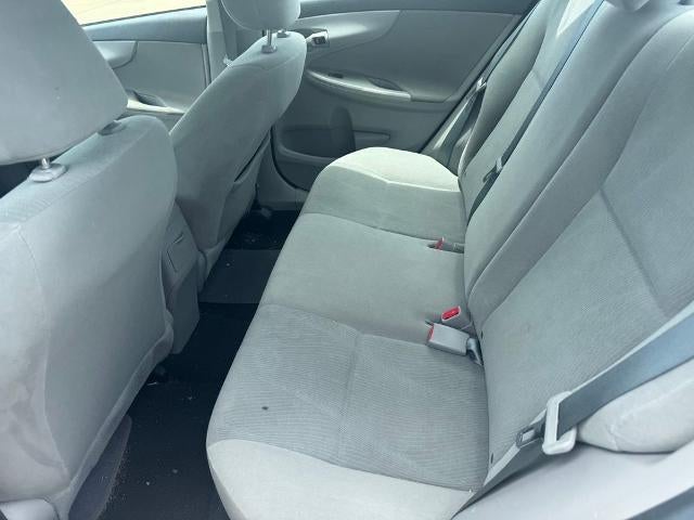 2013 Toyota Corolla 4dr Sdn Auto LE (Natl)