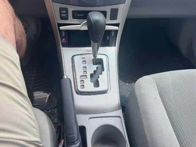 2013 Toyota Corolla 4dr Sdn Auto LE (Natl)