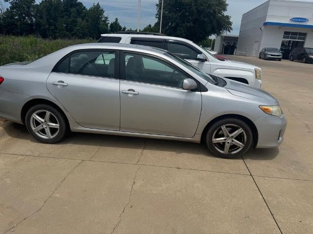 2013 Toyota Corolla 4dr Sdn Auto LE (Natl)