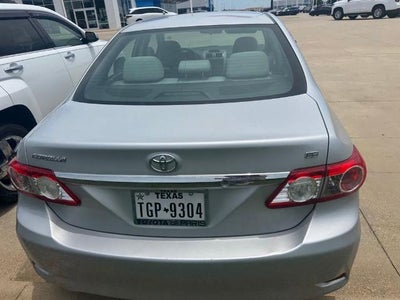 2013 Toyota Corolla 4dr Sdn Auto LE (Natl)