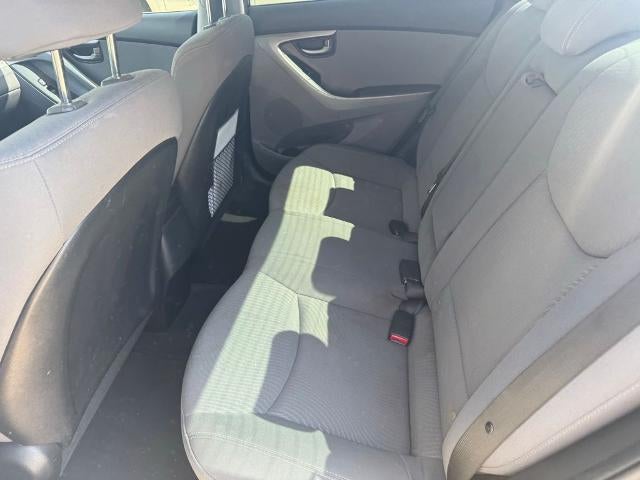 2016 Hyundai ELANTRA 4dr Sdn Auto SE