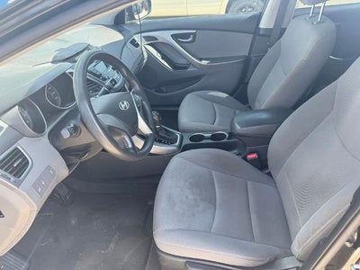 2016 Hyundai ELANTRA 4dr Sdn Auto SE