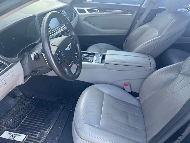 2015 Hyundai GENESIS 4dr Sdn V6 3.8L RWD