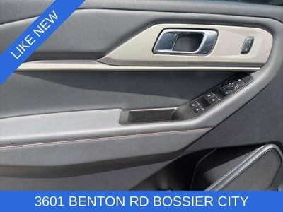 2025 Ford Explorer Active 4WD