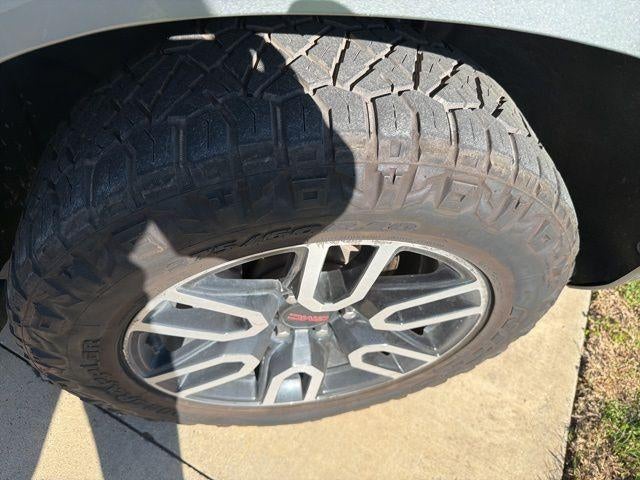 2023 GMC Yukon XL 4WD 4dr AT4