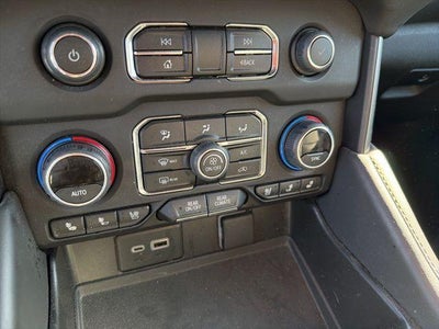 2023 Chevrolet Suburban 4WD Premier