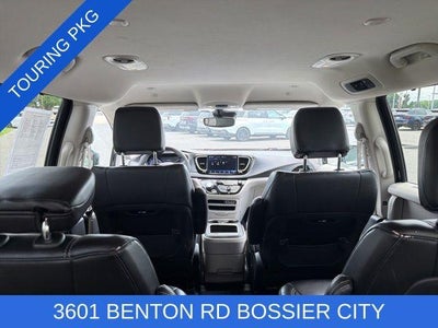 2024 Chrysler Pacifica Touring L FWD