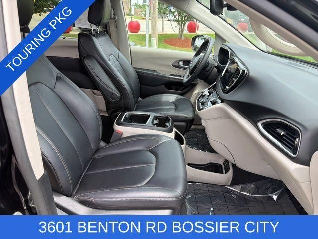 2024 Chrysler Pacifica Touring L FWD