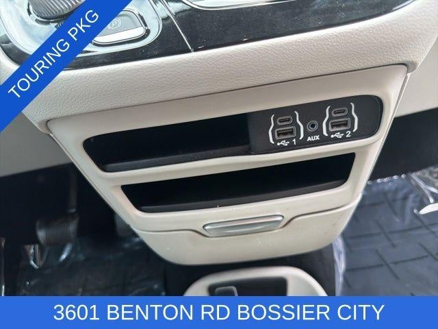 2024 Chrysler Pacifica Touring L FWD