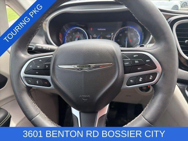 2024 Chrysler Pacifica Touring L FWD