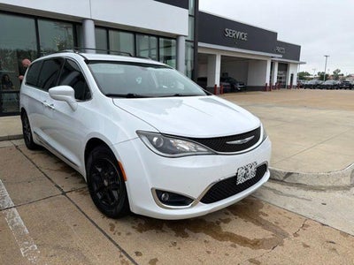 2020 Chrysler Pacifica Touring L FWD