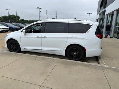 2020 Chrysler Pacifica Touring L FWD