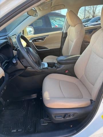 2021 Toyota RAV4 XLE FWD (GS)