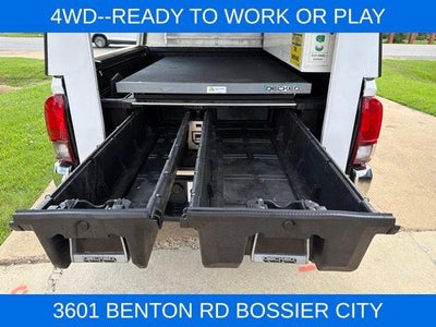 2023 Toyota Tacoma 4WD 4WD SR5 Double Cab 6' Bed V6 AT (Natl)