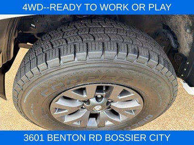2023 Toyota Tacoma 4WD 4WD SR5 Double Cab 6' Bed V6 AT (Natl)