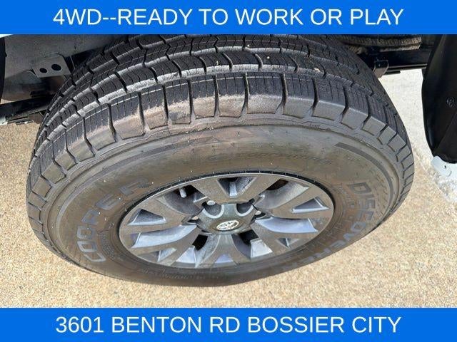 2023 Toyota Tacoma 4WD 4WD SR5 Double Cab 6' Bed V6 AT (Natl)