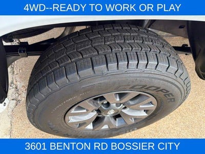 2023 Toyota Tacoma 4WD 4WD SR5 Double Cab 6' Bed V6 AT (Natl)