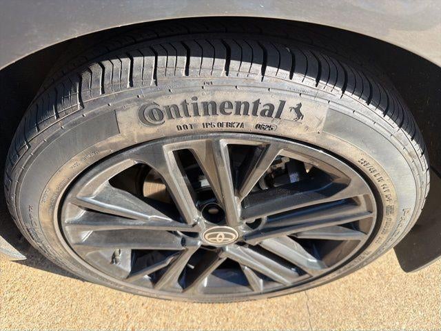 2025 Toyota Camry SE (SE)