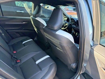 2025 Toyota Camry SE (SE)