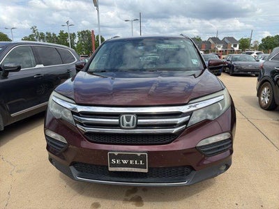 2016 Honda Pilot 2WD Touring with DVD Rear Entertainment System and Navigation
