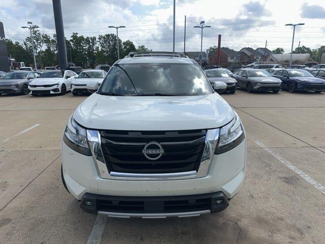 2022 Nissan Pathfinder SL 2WD