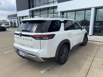 2022 Nissan Pathfinder SL 2WD