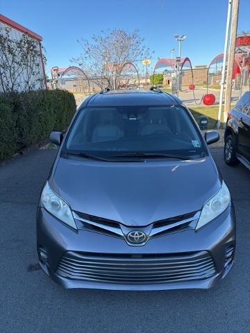 2018 Toyota Sienna XLE Premium FWD 8-Passenger (Natl)