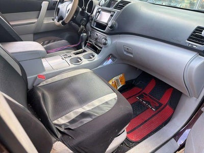 2013 Toyota Highlander FWD 4dr I4 (Natl)