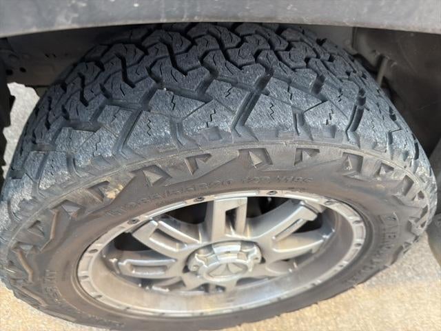 2014 Toyota Tundra 2WD Truck 2WD CrewMax Short Bed 4.6L SR5 (Natl)