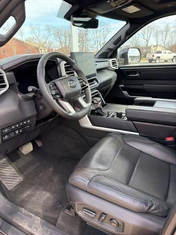 2023 Toyota Sequoia SR5 4WD (SE)