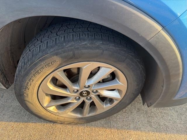 2016 Hyundai TUCSON FWD 4dr SE