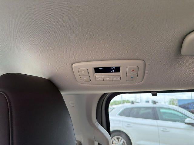 2022 Kia Carnival SX FWD