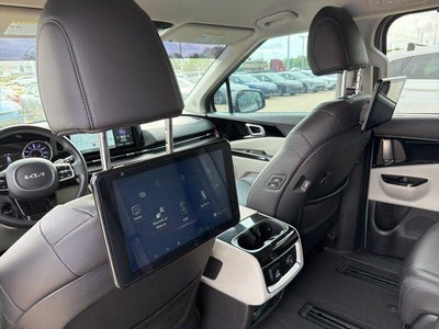 2022 Kia Carnival SX FWD