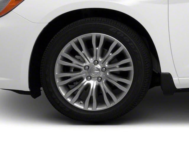 2012 Chrysler 200 4dr Sdn LX