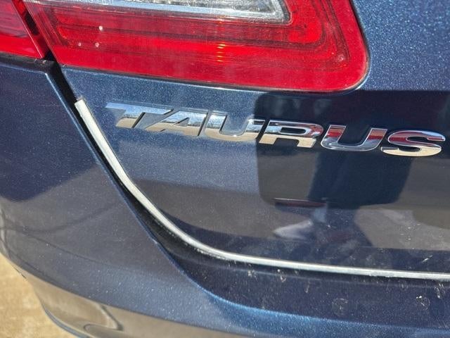 2017 Ford Taurus Limited FWD